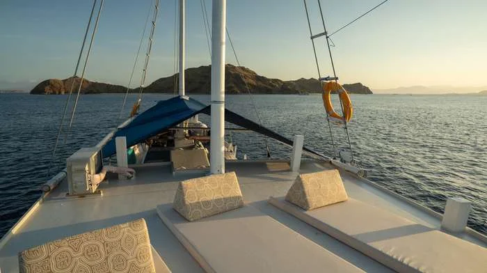 Jinggo Janggo Phinisi