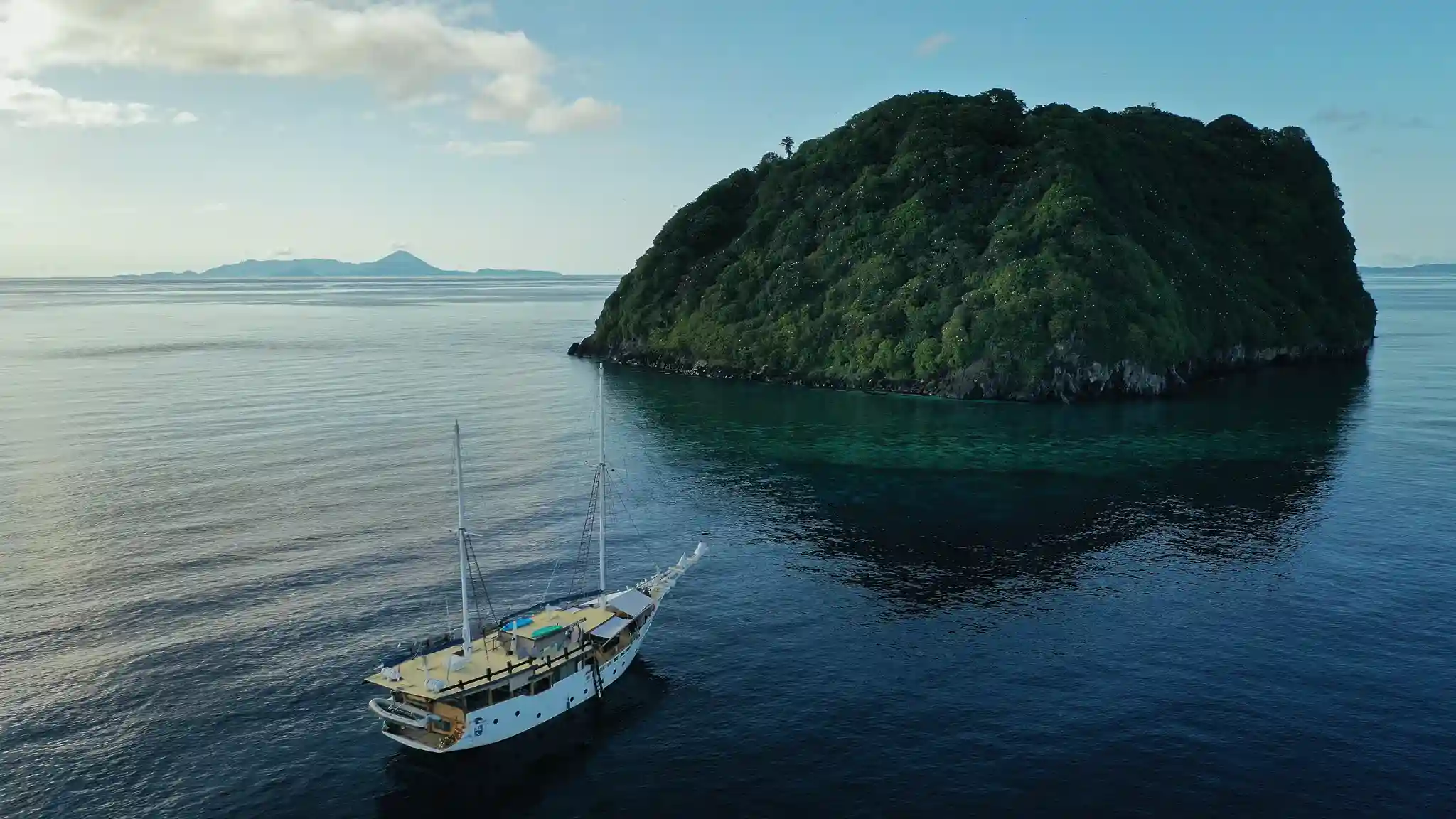 Teman Liveaboard | Komodo National Park