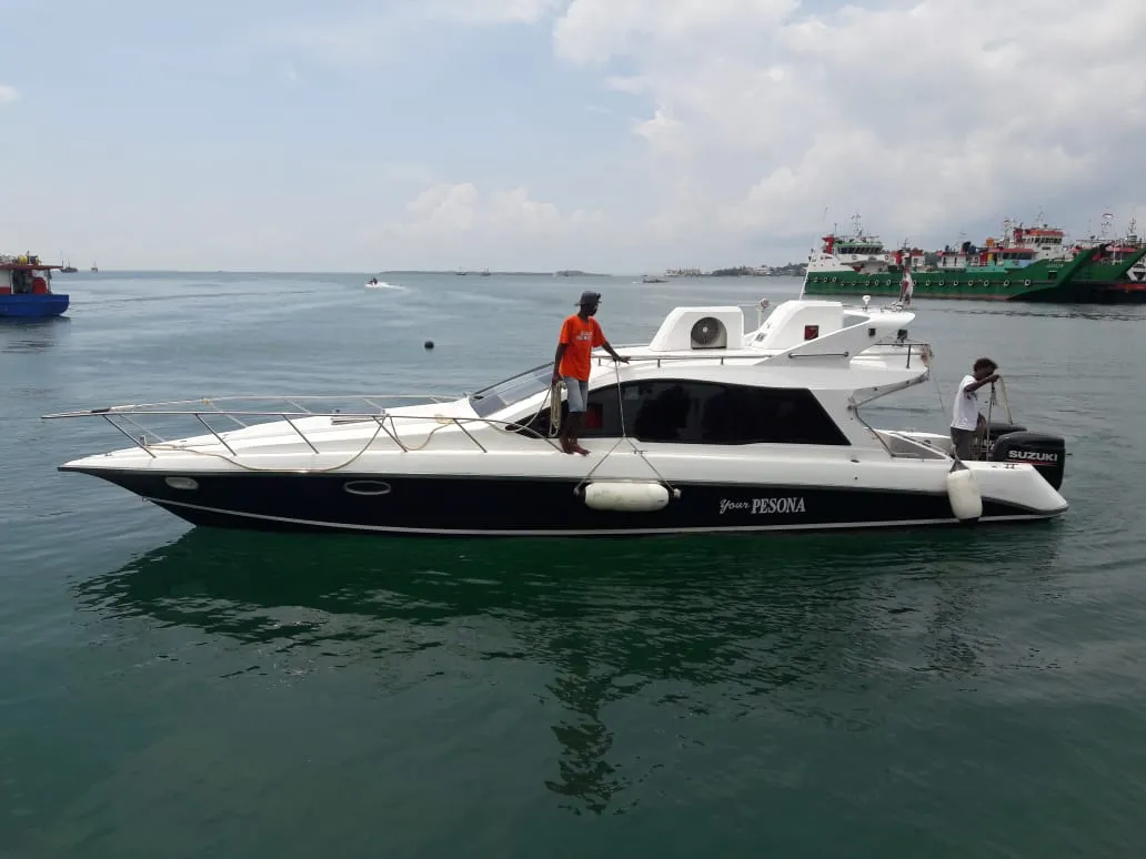 Your Peson Speedboat - boatkomodotrip