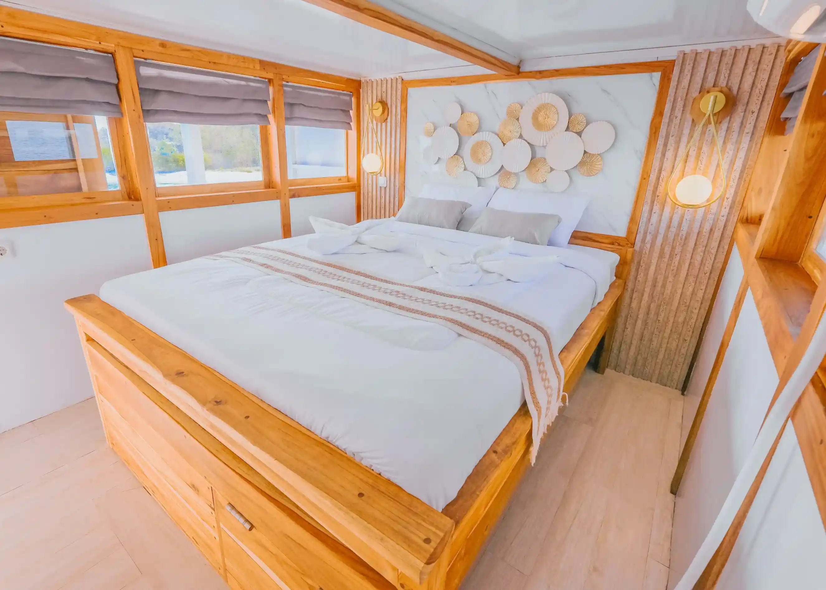 Bombana 2 Phinisi Cruise Boat Charter | Bombana 2 Private Balcony Room | Komodo Tour | Boat Komodo Trip