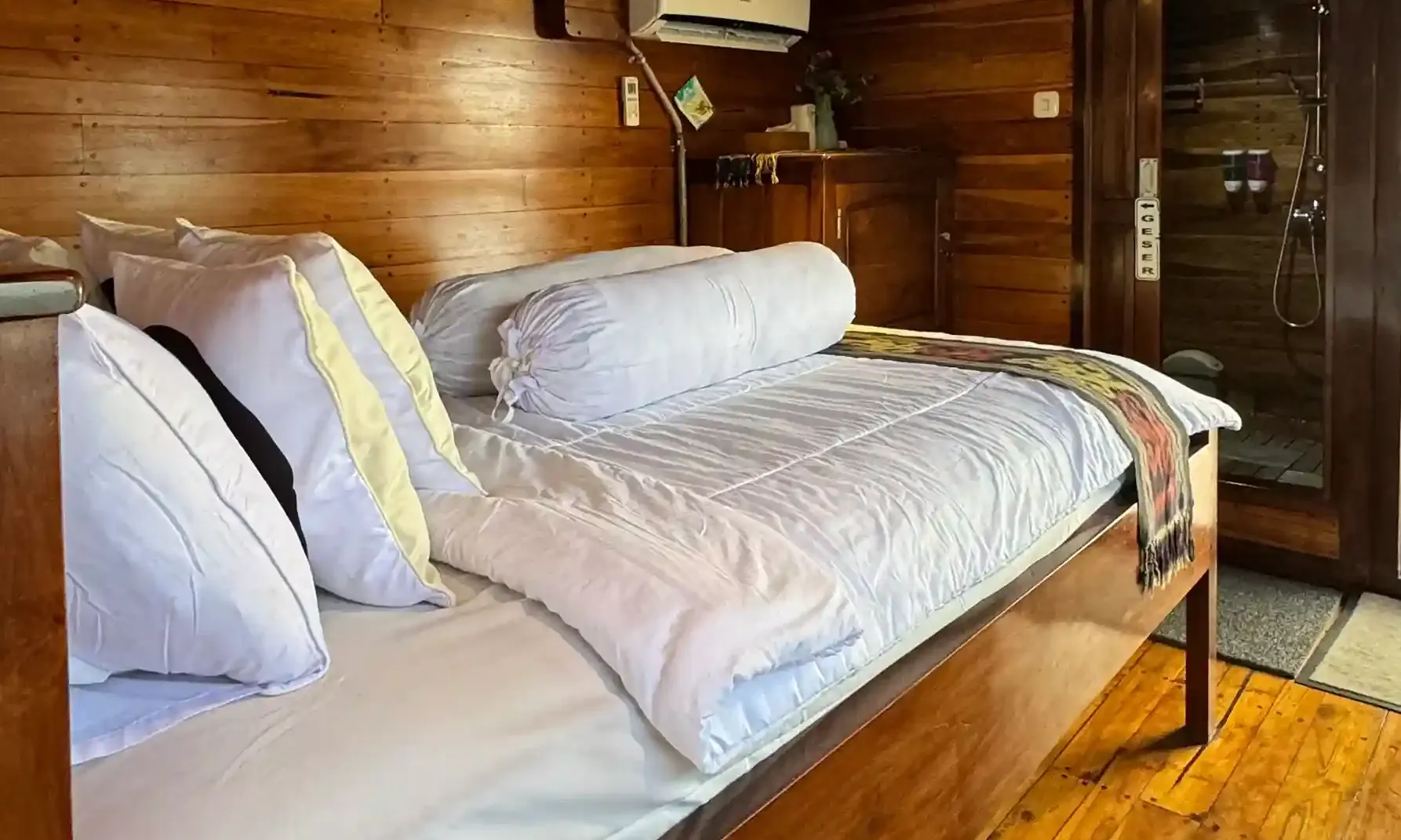 Master Cabin - Image 2