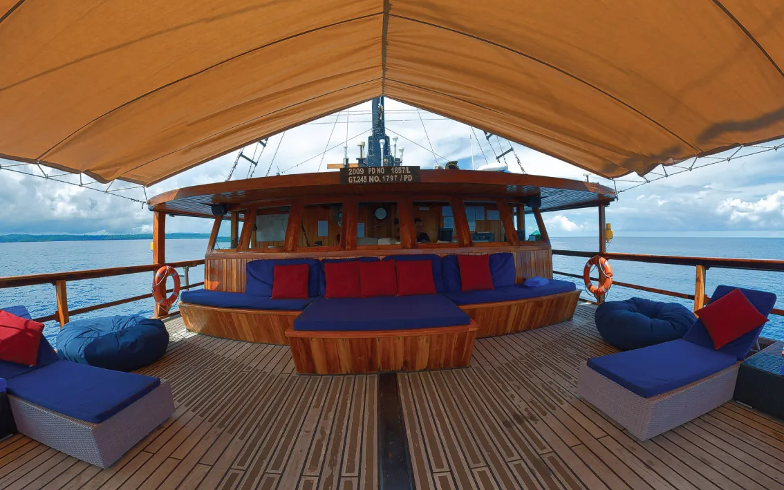 Damai 1 Liveaboard by BoatKomodoTrip