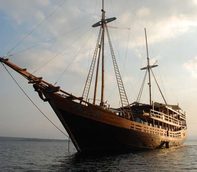 Damai 2 Liveaboard by BoatKomodoTrip