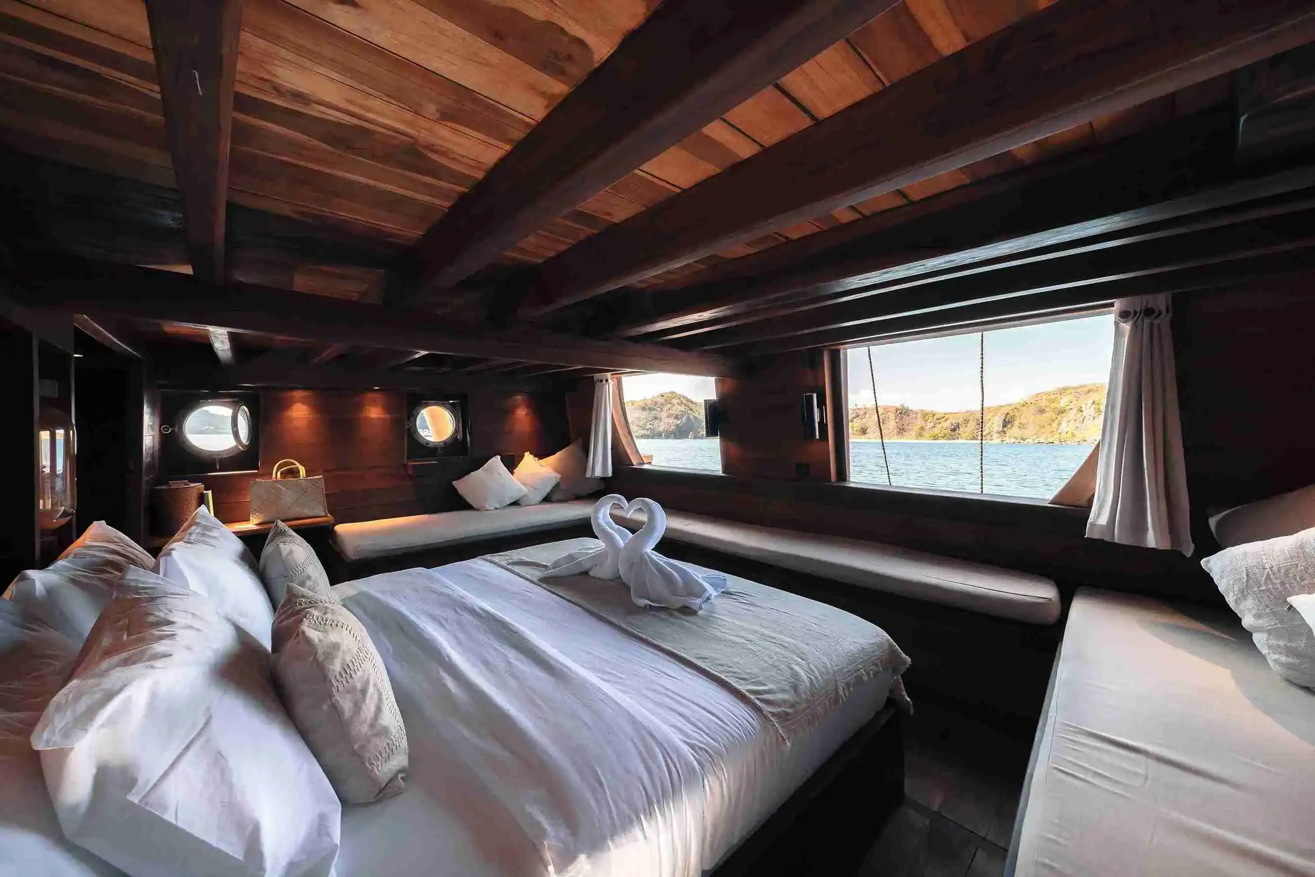 Nataraja Liveaboard by Boat Komodo Trip