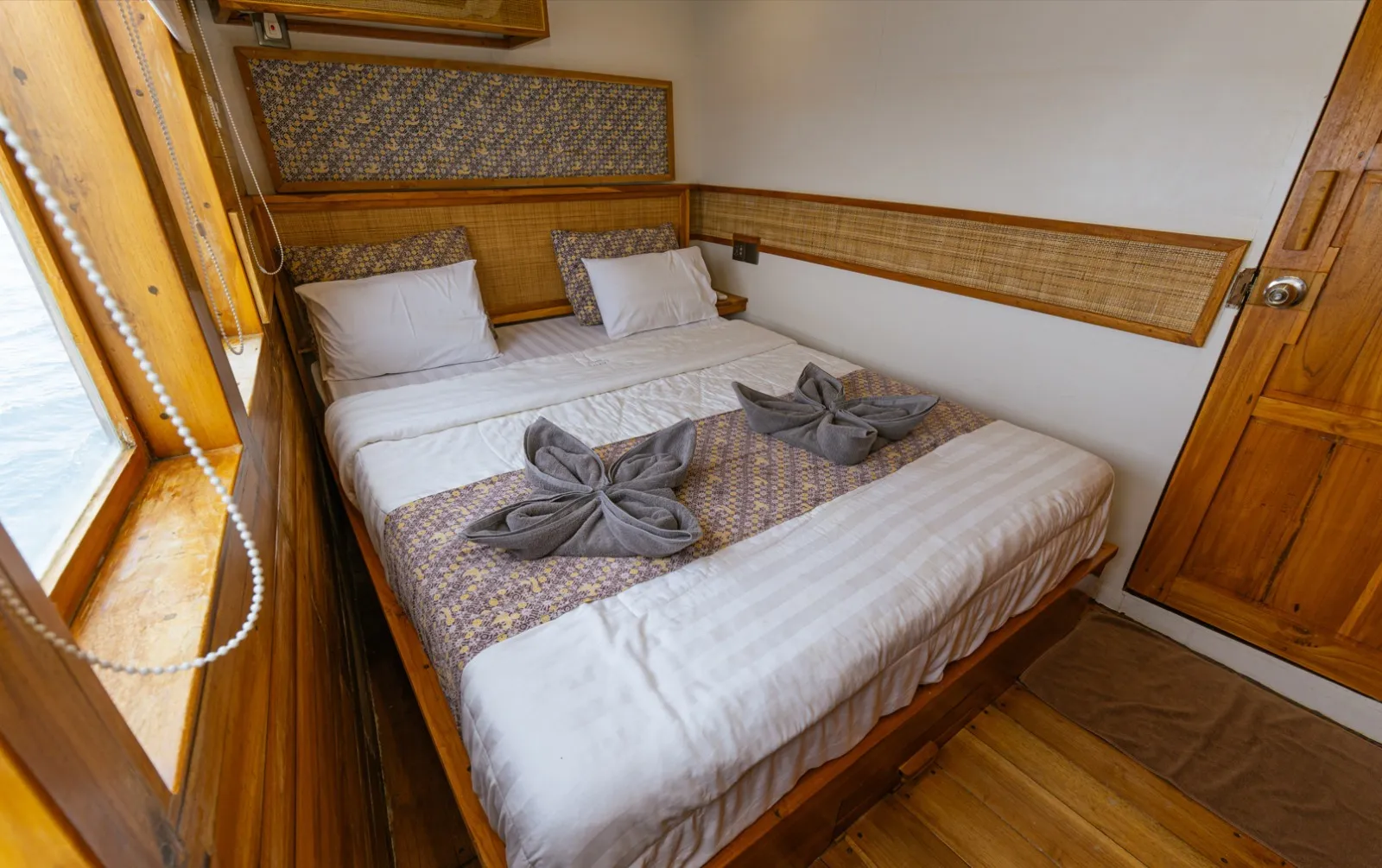 Catnazse casafa 1 & 2 | Komodo Tour | Boat Charter | Boat Komodo Trip