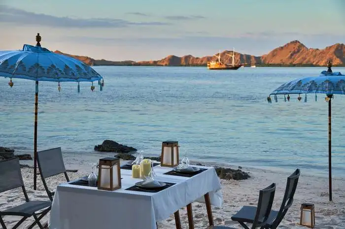 The Oracle Liveaboard by Boat Komodo Trip