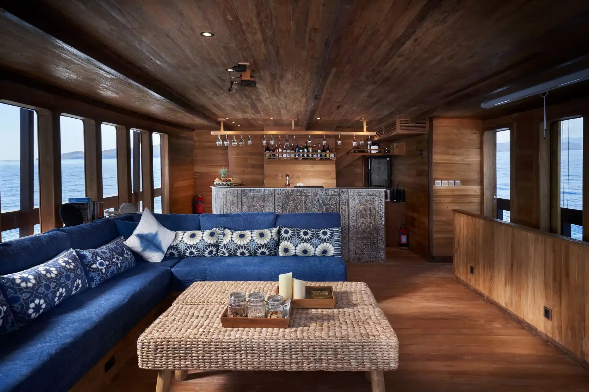 The Oracle Liveaboard by Boat Komodo Trip