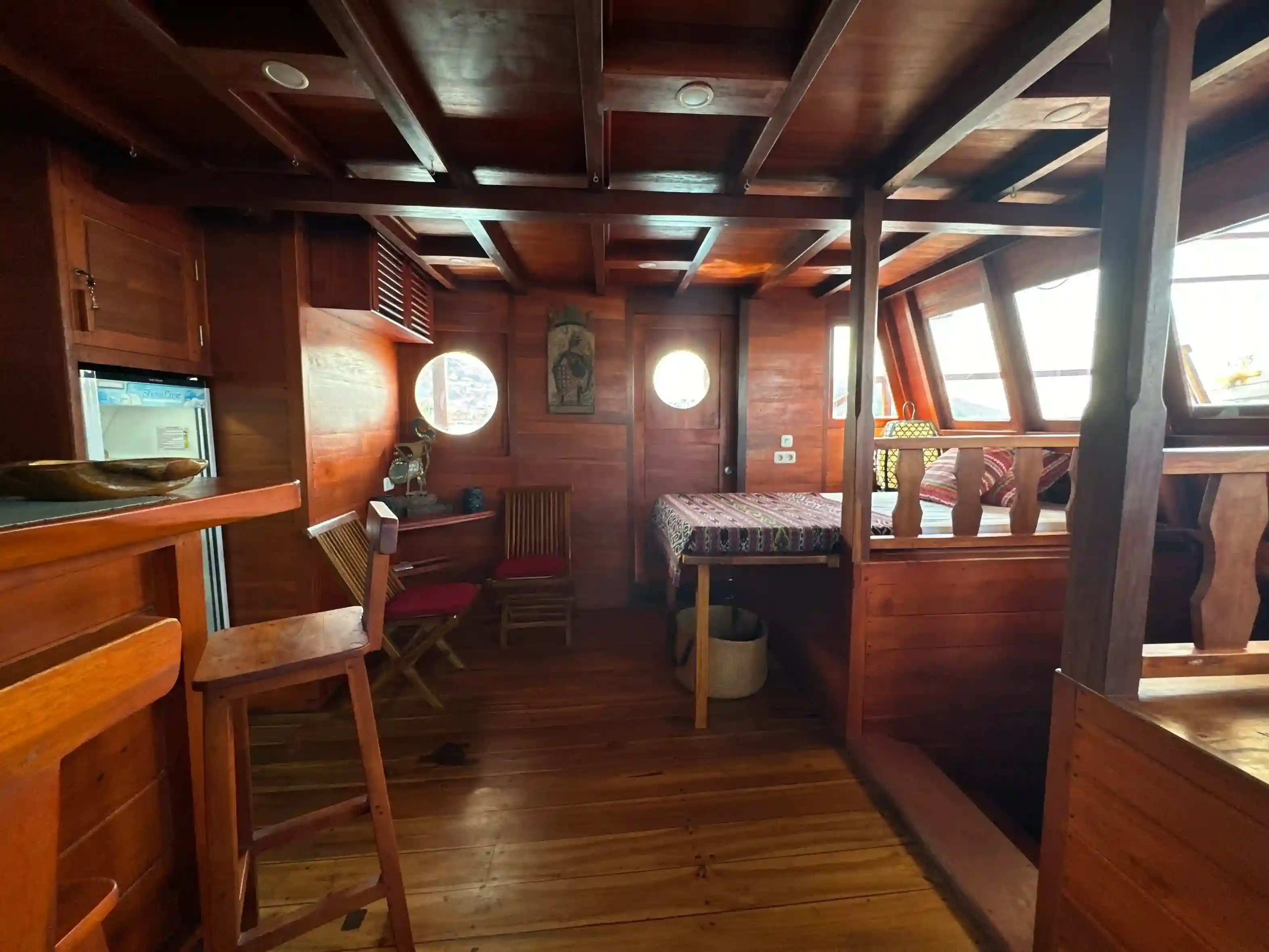 Radea 2 Cruise Phinisi by BoatKomodoTrip