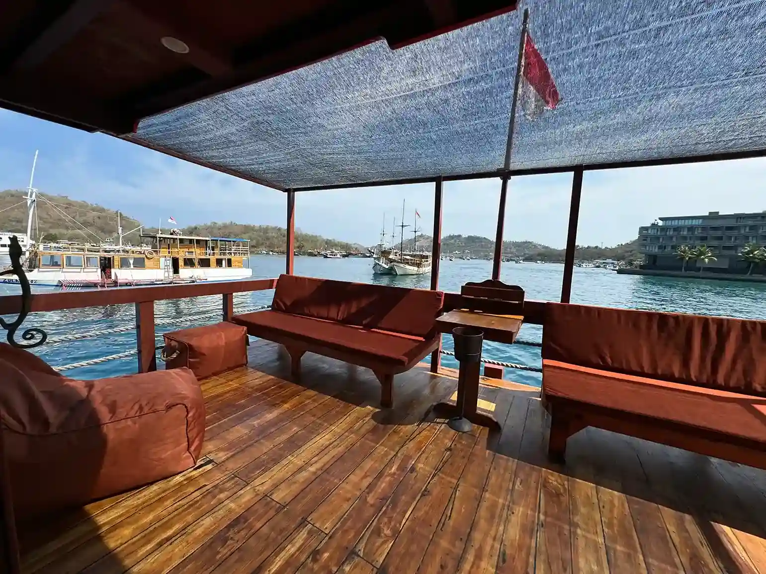 Radea 2 Cruise Phinisi by BoatKomodoTrip