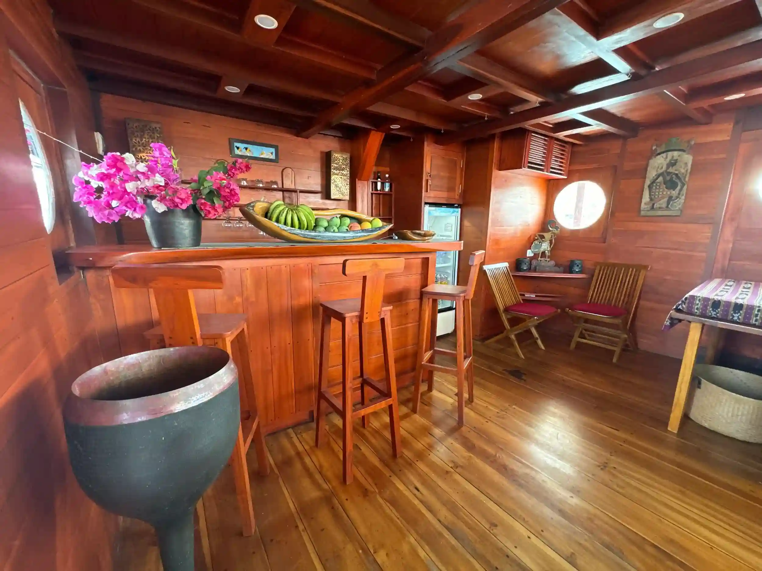 Radea 2 Cruise Phinisi by BoatKomodoTrip