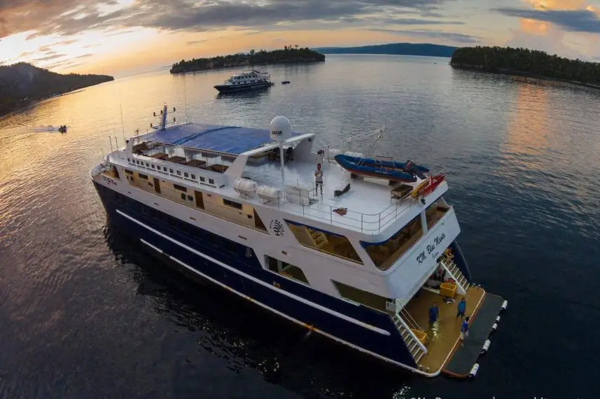 Blue Manta Liveaboard by Boat Komodo Trip