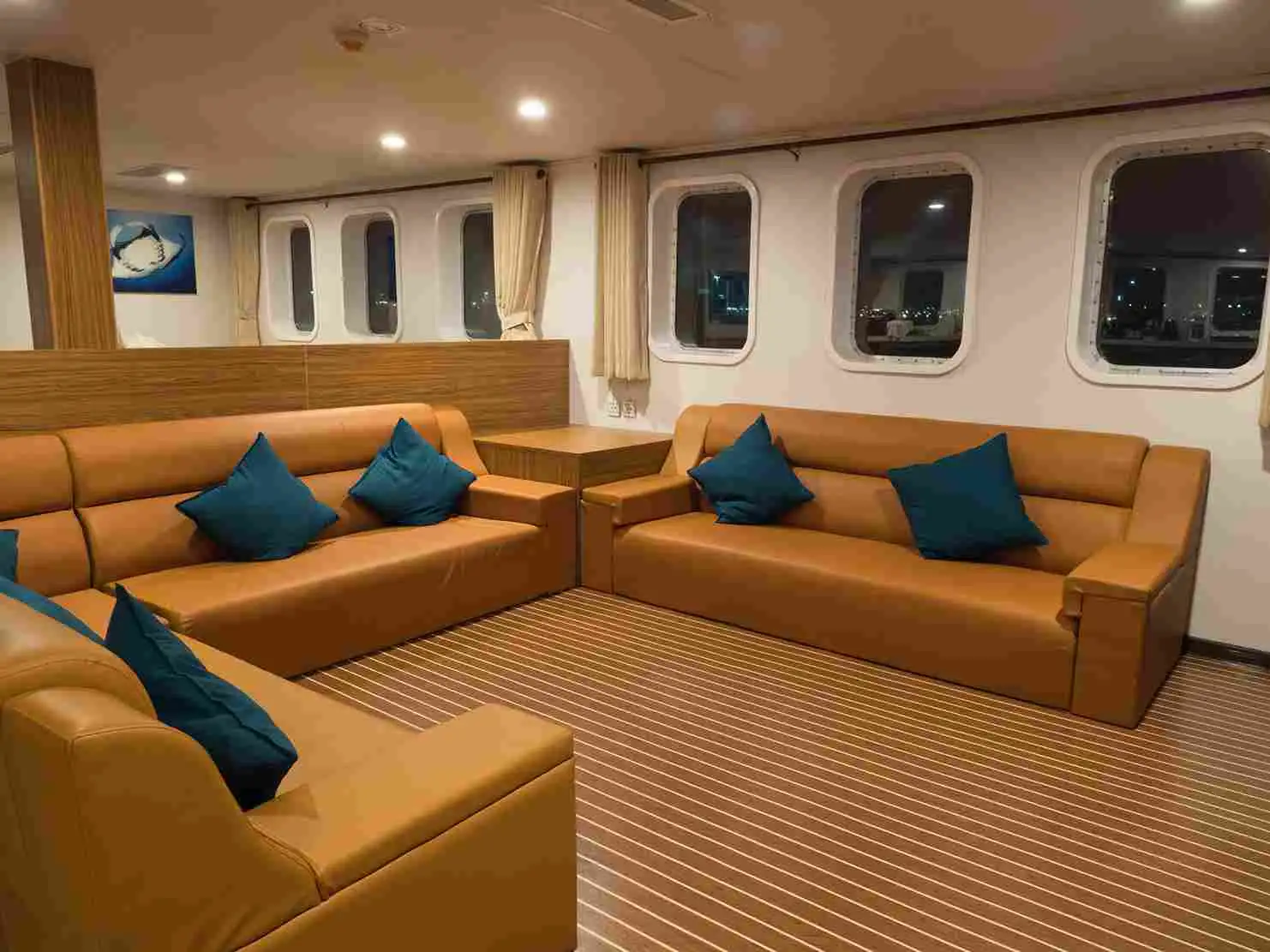 White Manta Liveaboard by Boat Komodo Trip