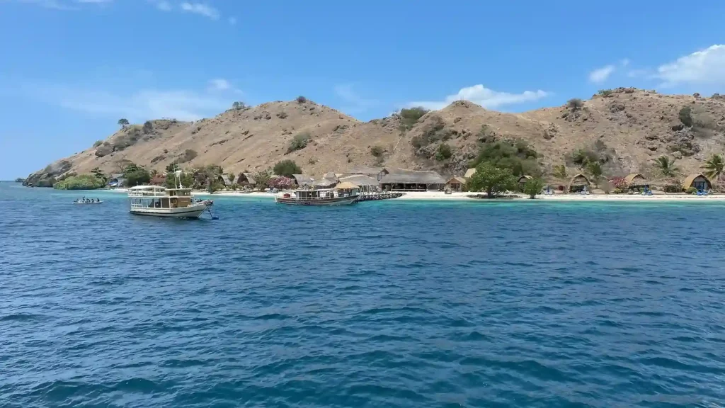 Sebayur Island | Komodo National Park | Boat Komodo Trip