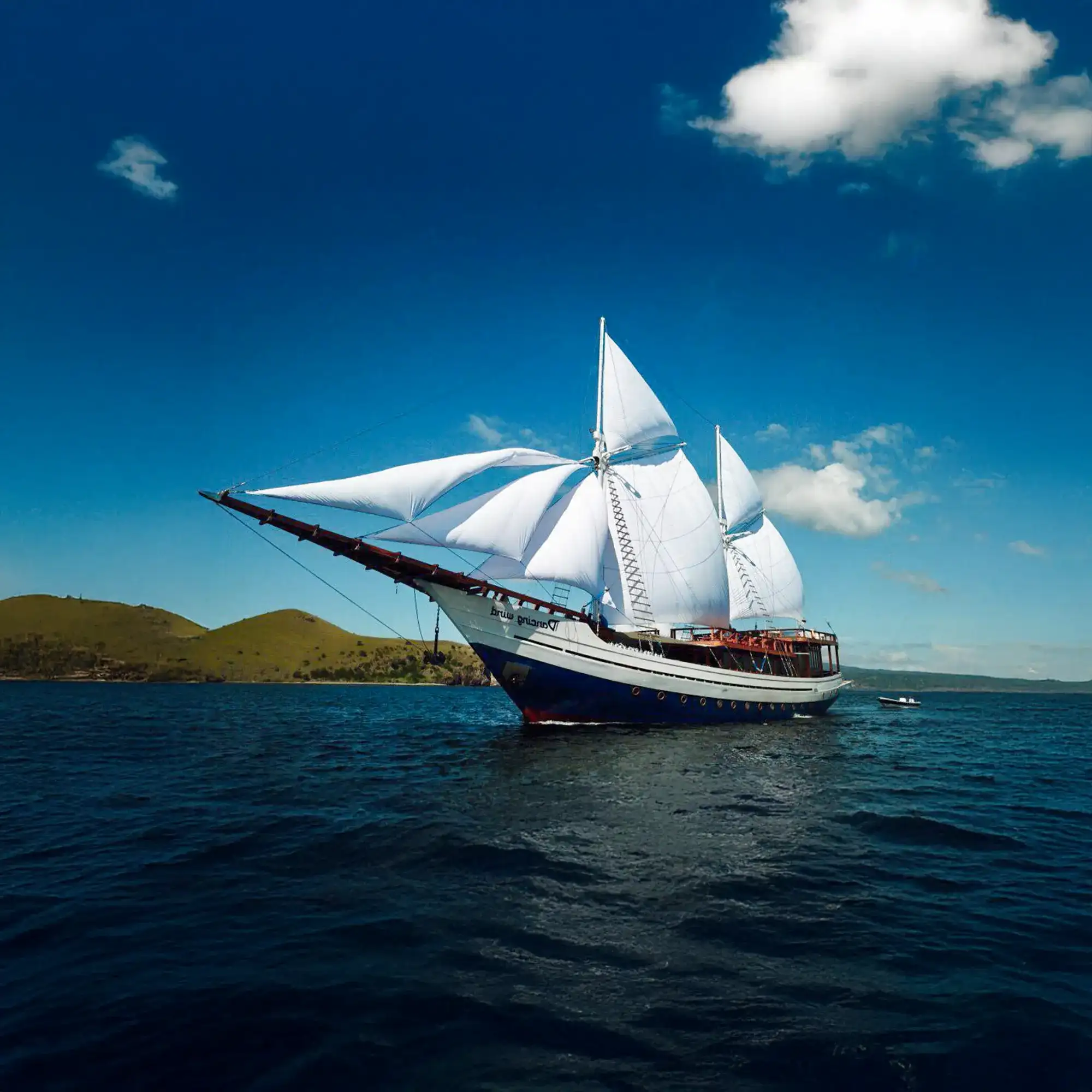 Dancing Wind Liveaboard: 45-Meter Phinisi for Raja Ampat Diving