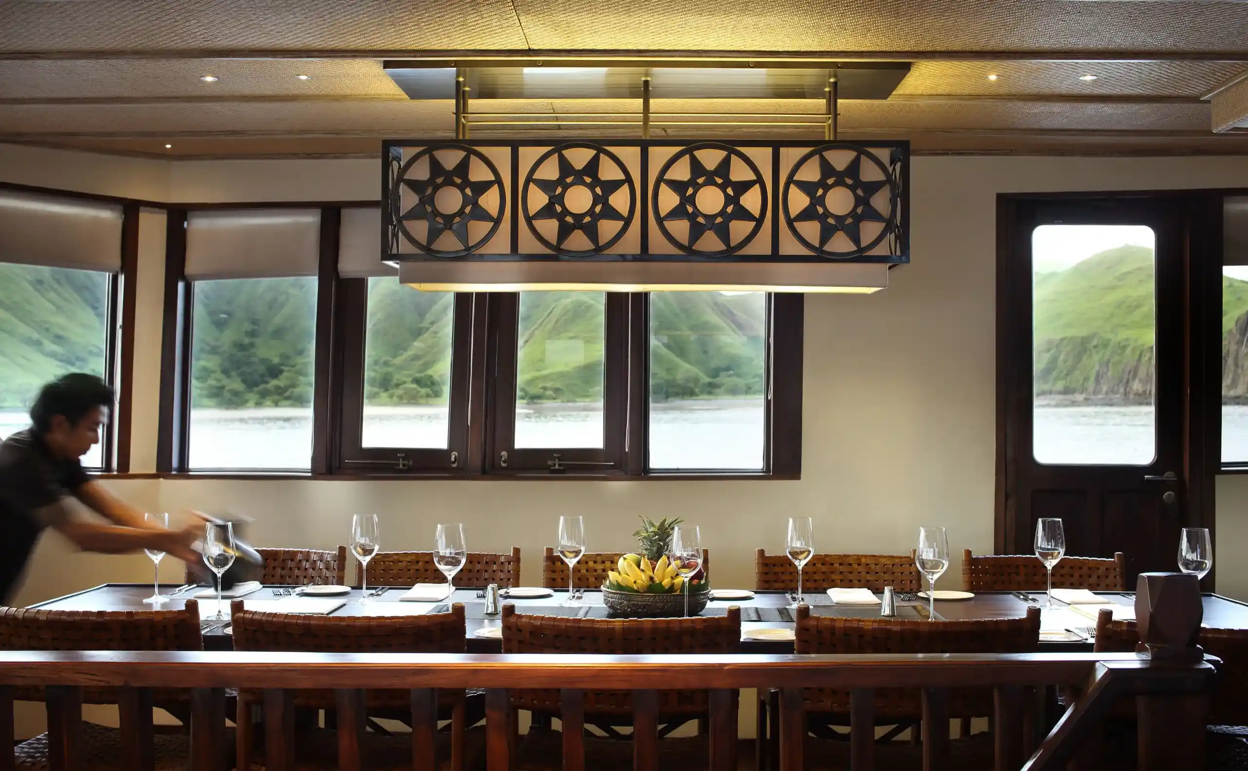 Alila Purnama Cruise Phinisi Liveaboard | Boat Komodo Trip