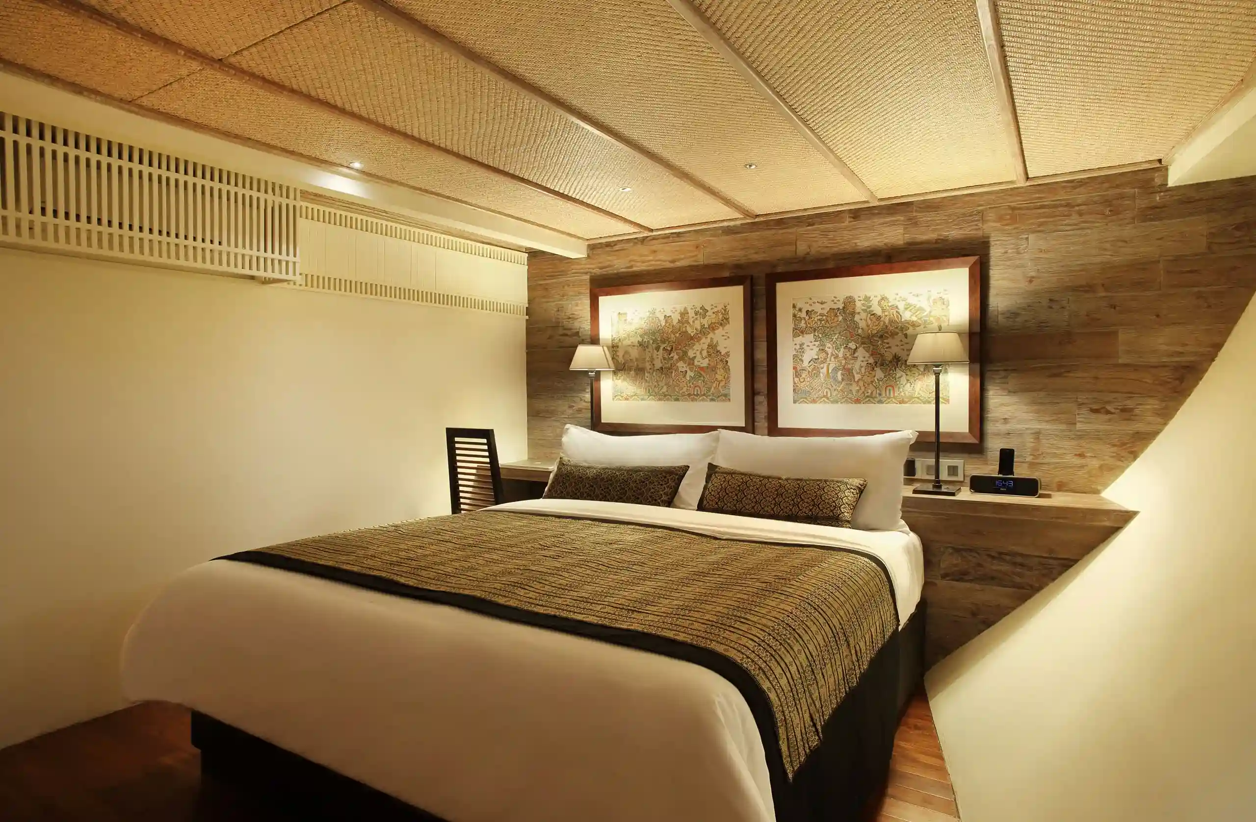Alila Purnama Cruise Phinisi Liveaboard | Boat Komodo Trip