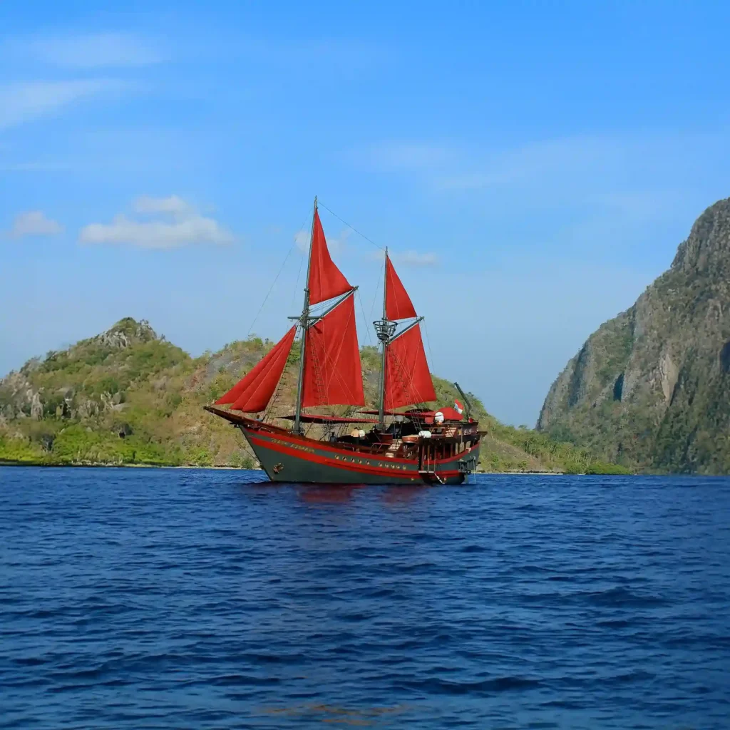 Luxury Yacht Charter Komodo: Experience Indonesia's Ultimate Private Sailing