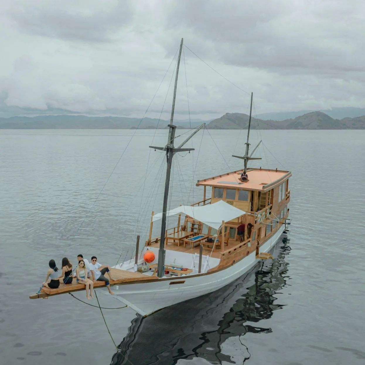 Marvelous Phinisi: Small-Group Komodo Sailing
