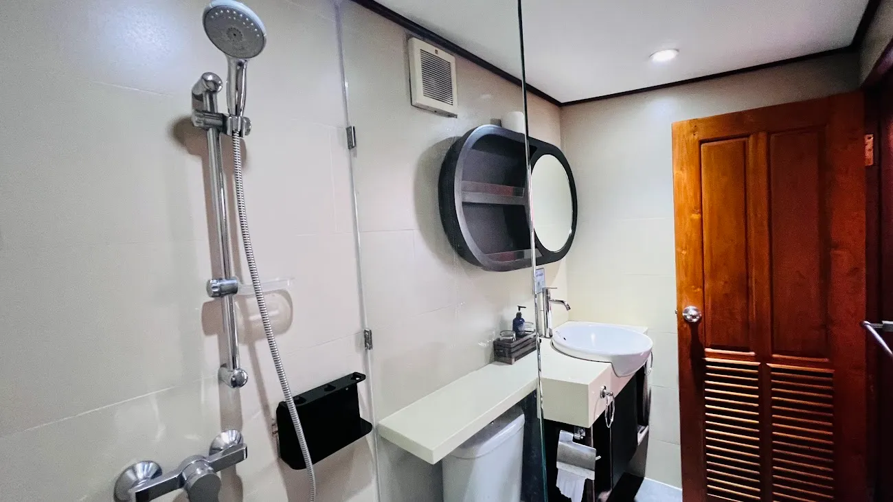 Ombak Biru Liveaboard | Boat Komodo Trip