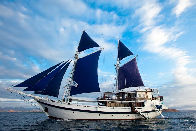 Ombak Biru Liveaboard