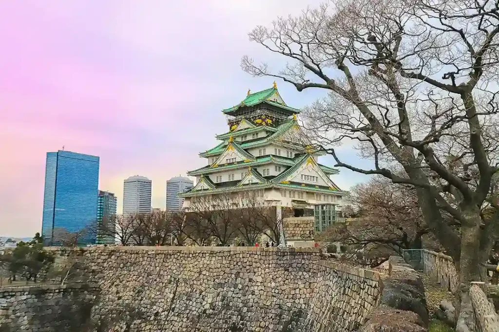 Osaka Castle in Japan (source: pexels)