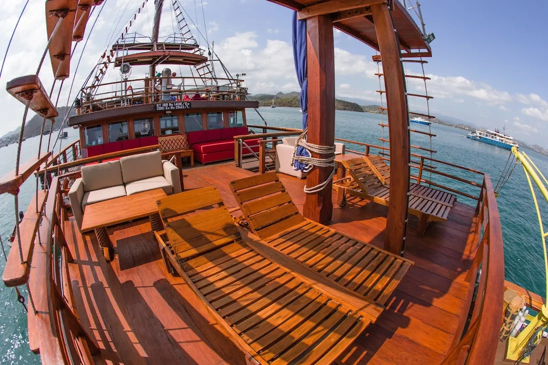 Sea Safarai 6 outdoord chill area (2)