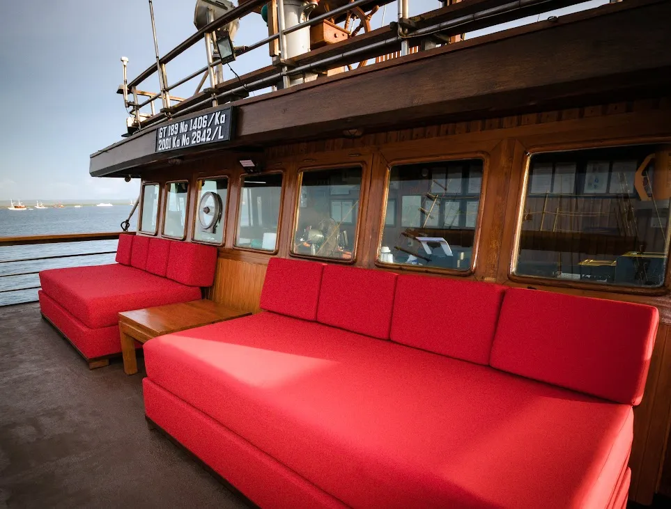 Sea Safarai 6 outdoord chill area (4)