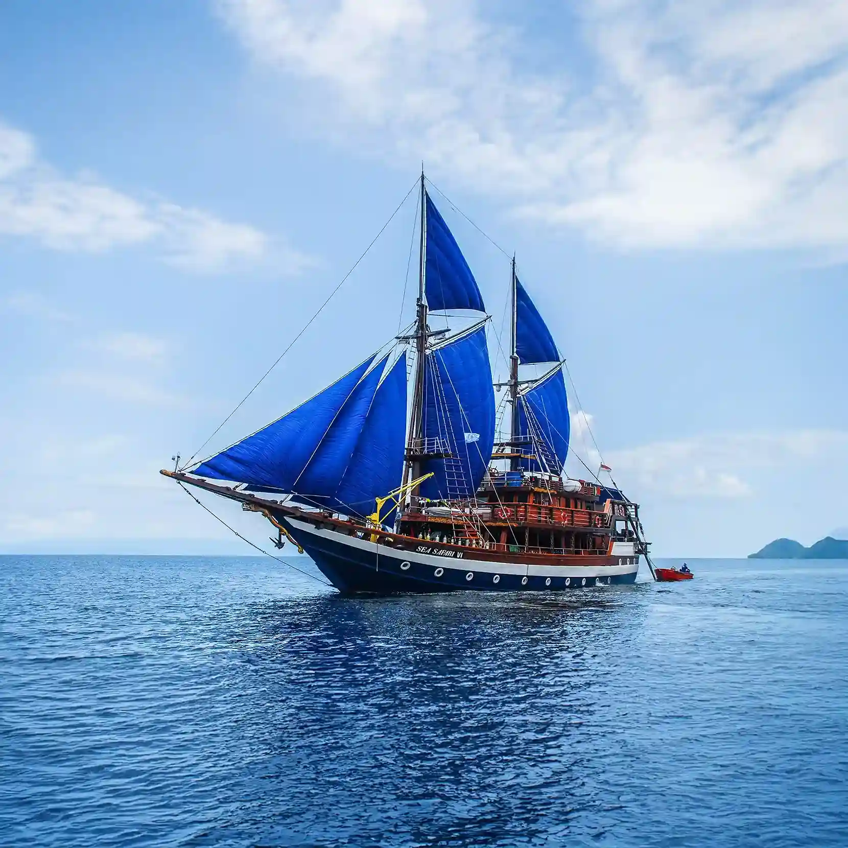 Sea Safari 6 VVIP Phinisi Liveaboard for Raja Ampat