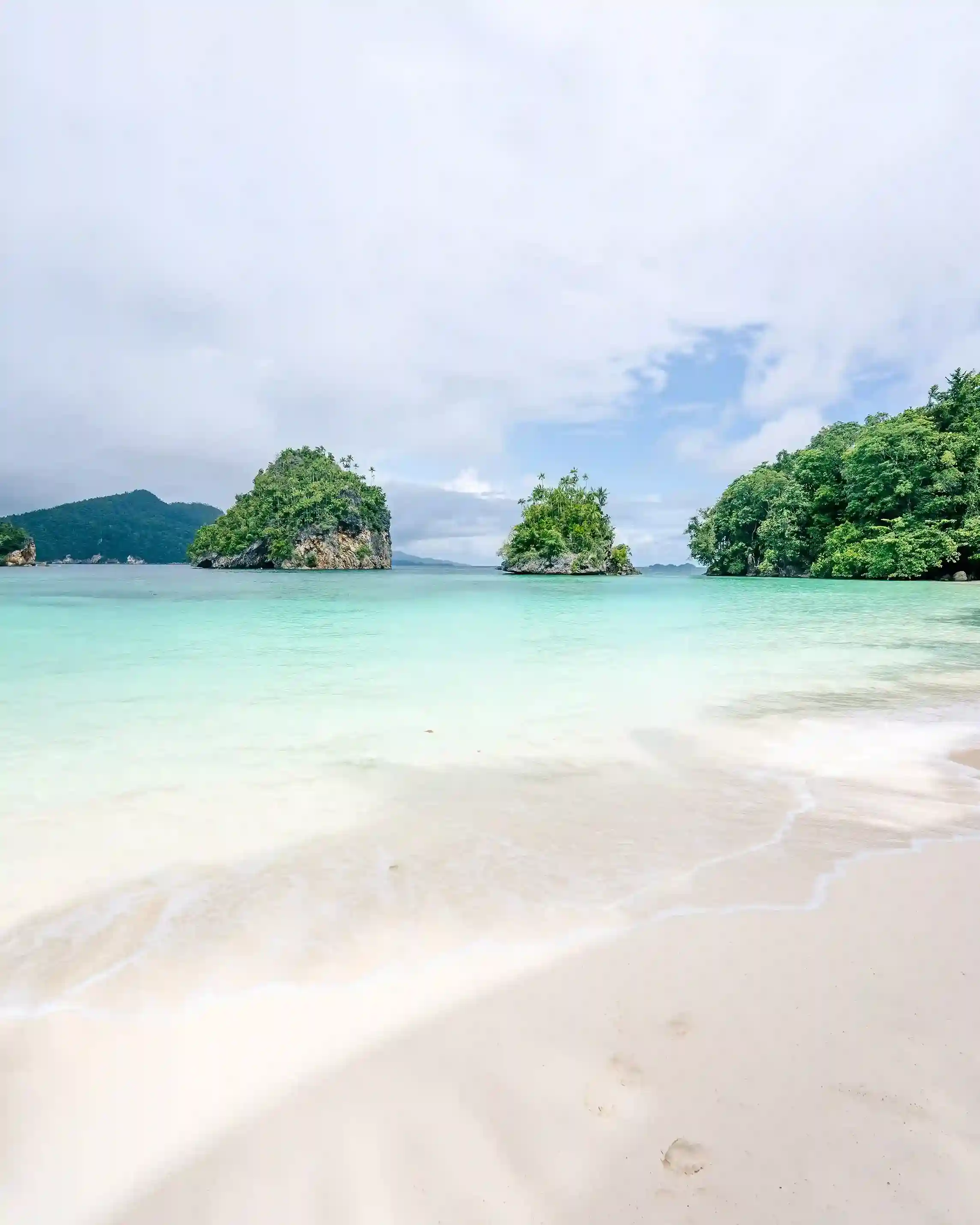 Triton Bay Tours | Kaimana Tours | Boat Komodo Trip