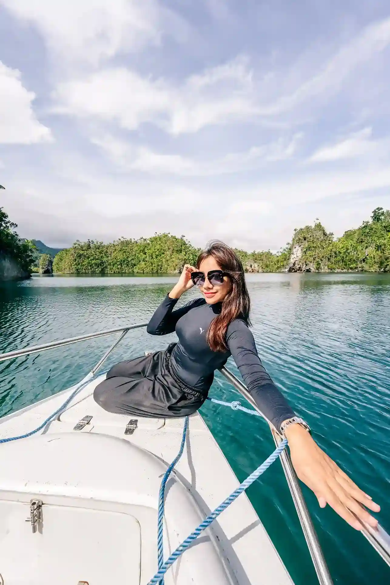 Triton Bay Tours | Kaimana Tours | Luxury Phinisi | Boat Komodo Trip