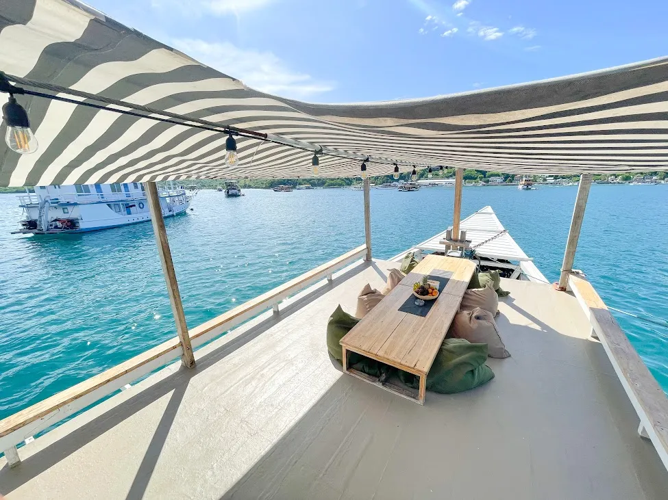 Zendaya Phinisi | Boat Komodo Trip