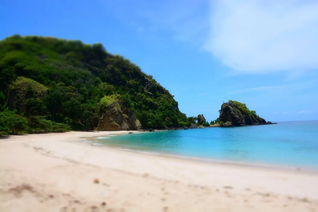 Koka Beach Maumere | Boat Komodo Trip