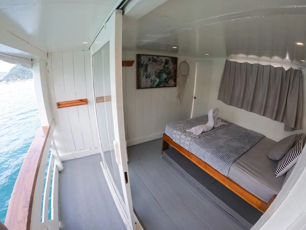 Zendaya Phinisi | Boat Komodo Trip