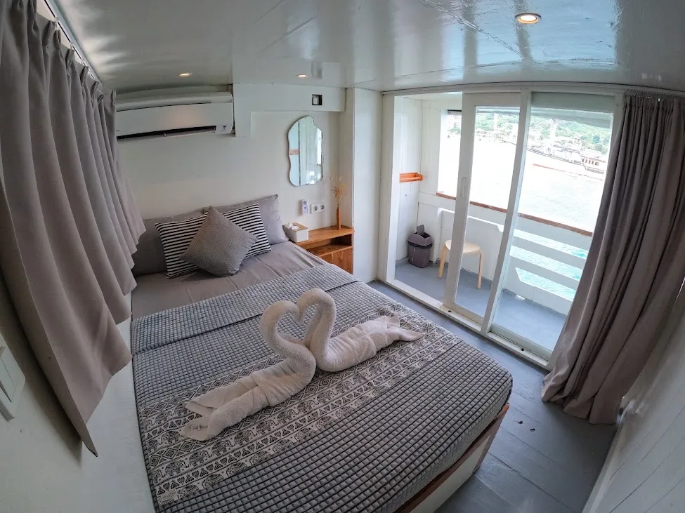 Zendaya Phinisi | Boat Komodo Trip