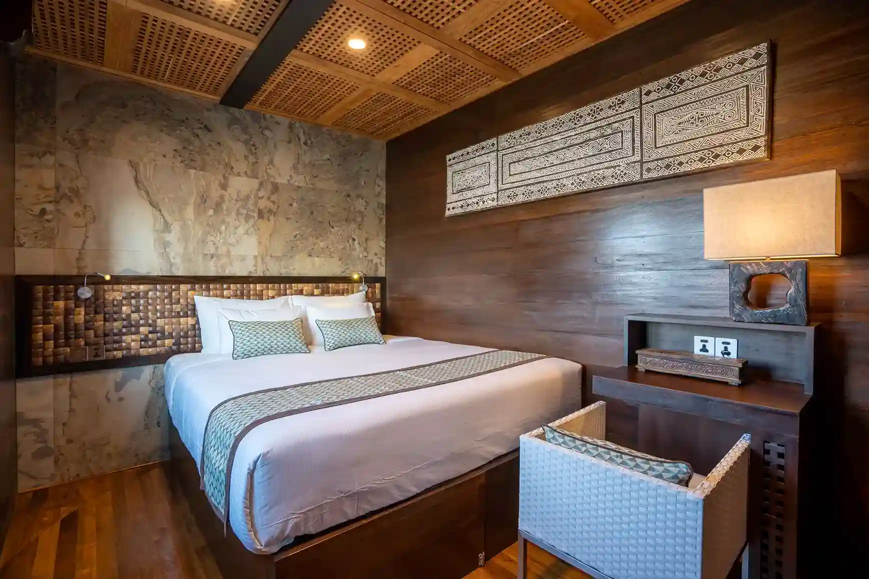 Dolphin Cabin Scubaspa Zen Liveaboard Phinisi Boat Charter | Komodo trip | Raja Ampat trip | Boat Komodo Trip