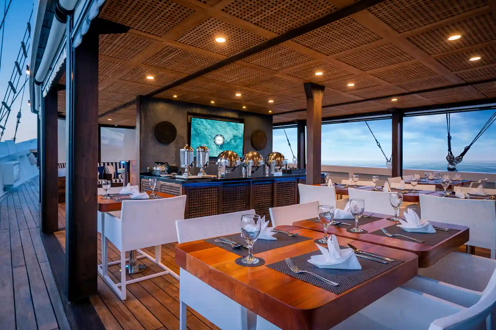 Restaurant Scubaspa Zen Liveaboard Phinisi Boat Charter | Komodo trip | Raja Ampat trip | Boat Komodo Trip