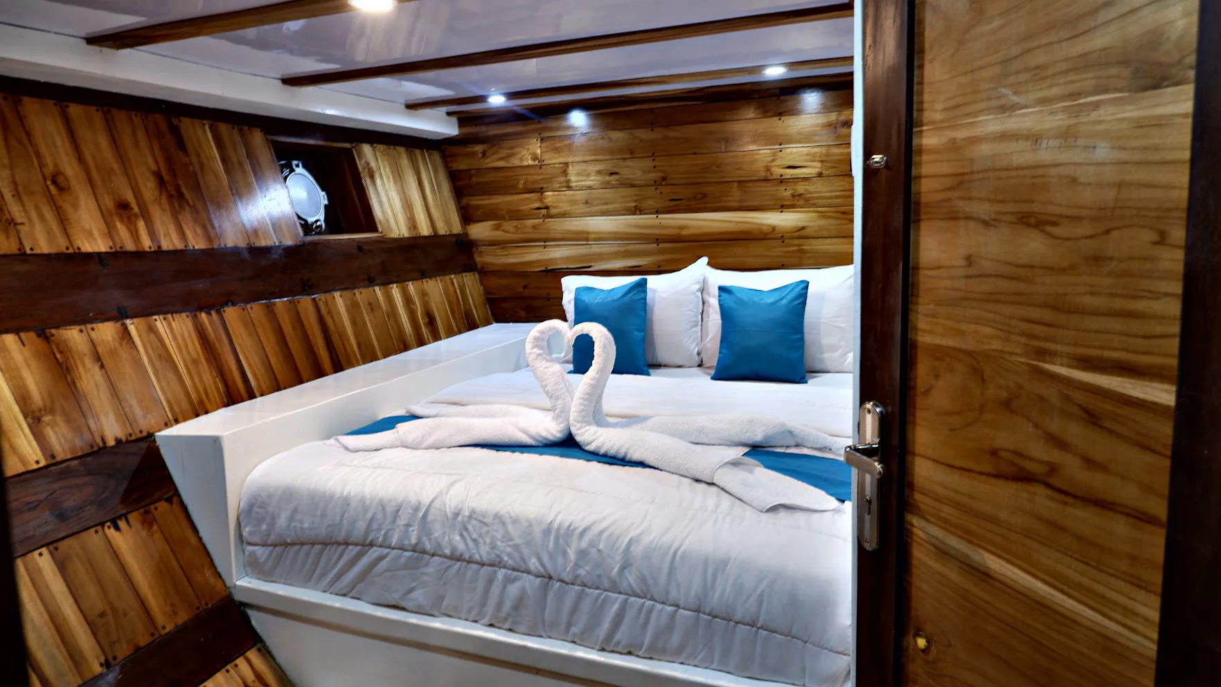 Penyu Cabin - Komodo to Lombok