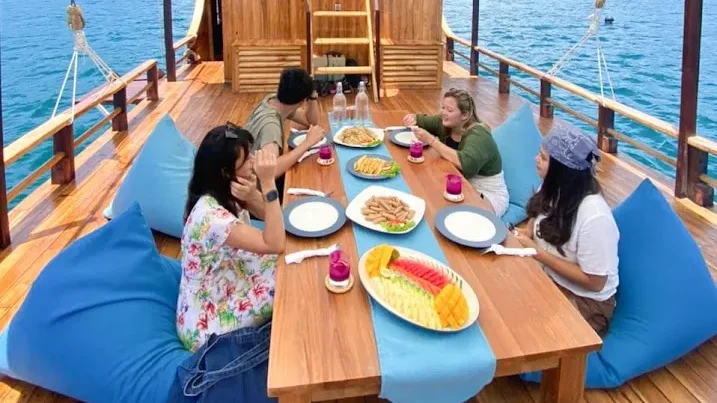 Outdoor Dining Area Andalucia II Phinisi | Komodo Boat Charter | Komodo Trip