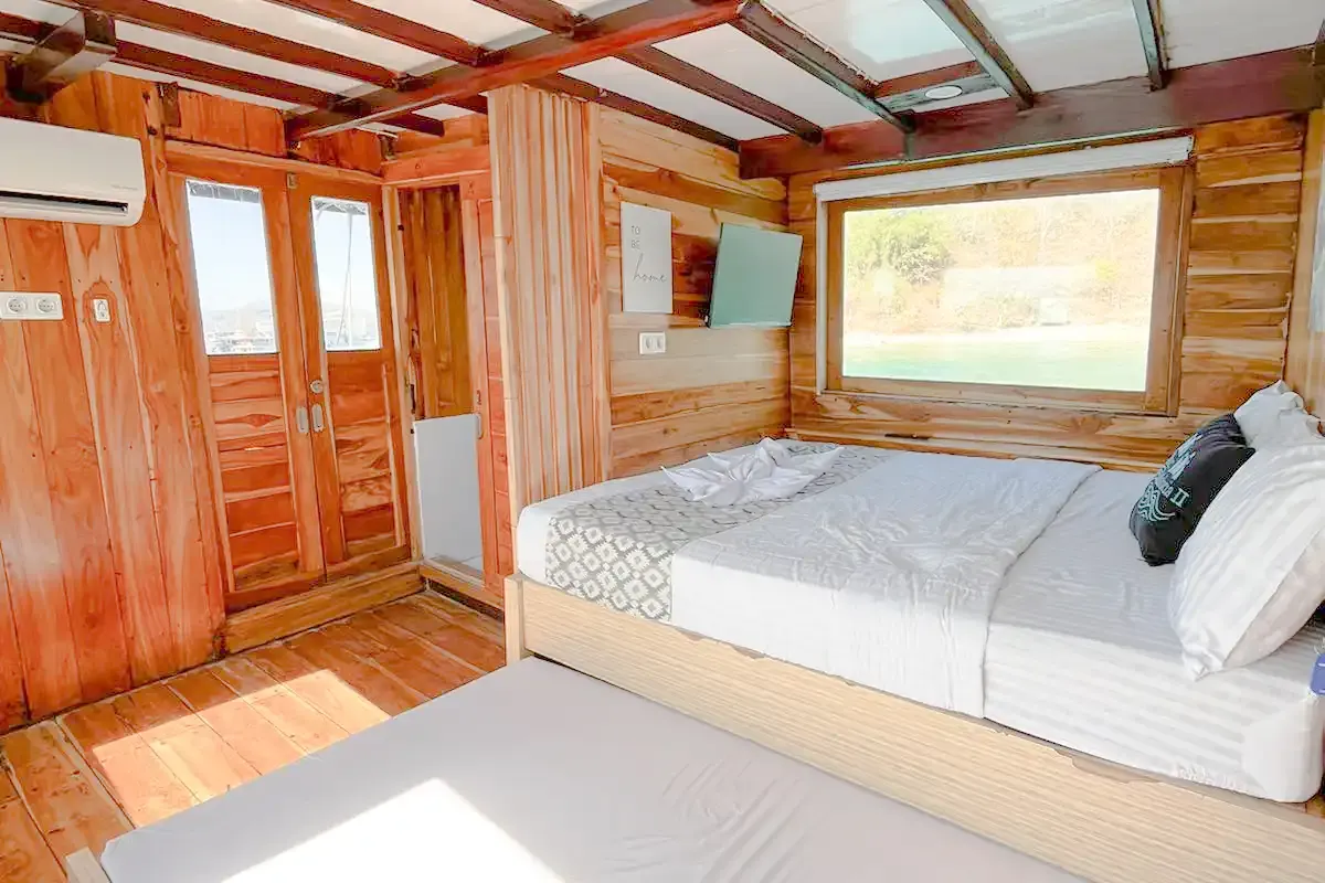 Andalucia II Phinisi VIP Room | Komodo Boat Charter | Komodo Trip