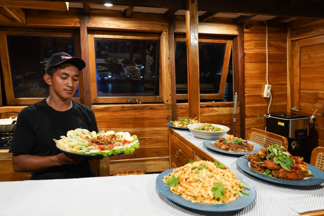 Indoor Dining Area Andalucia II Phinisi | Komodo Boat Charter | Komodo Trip