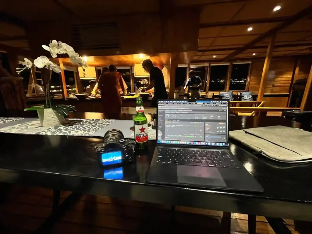 Luxury Phinixi Dining Area | Eduard Fernando