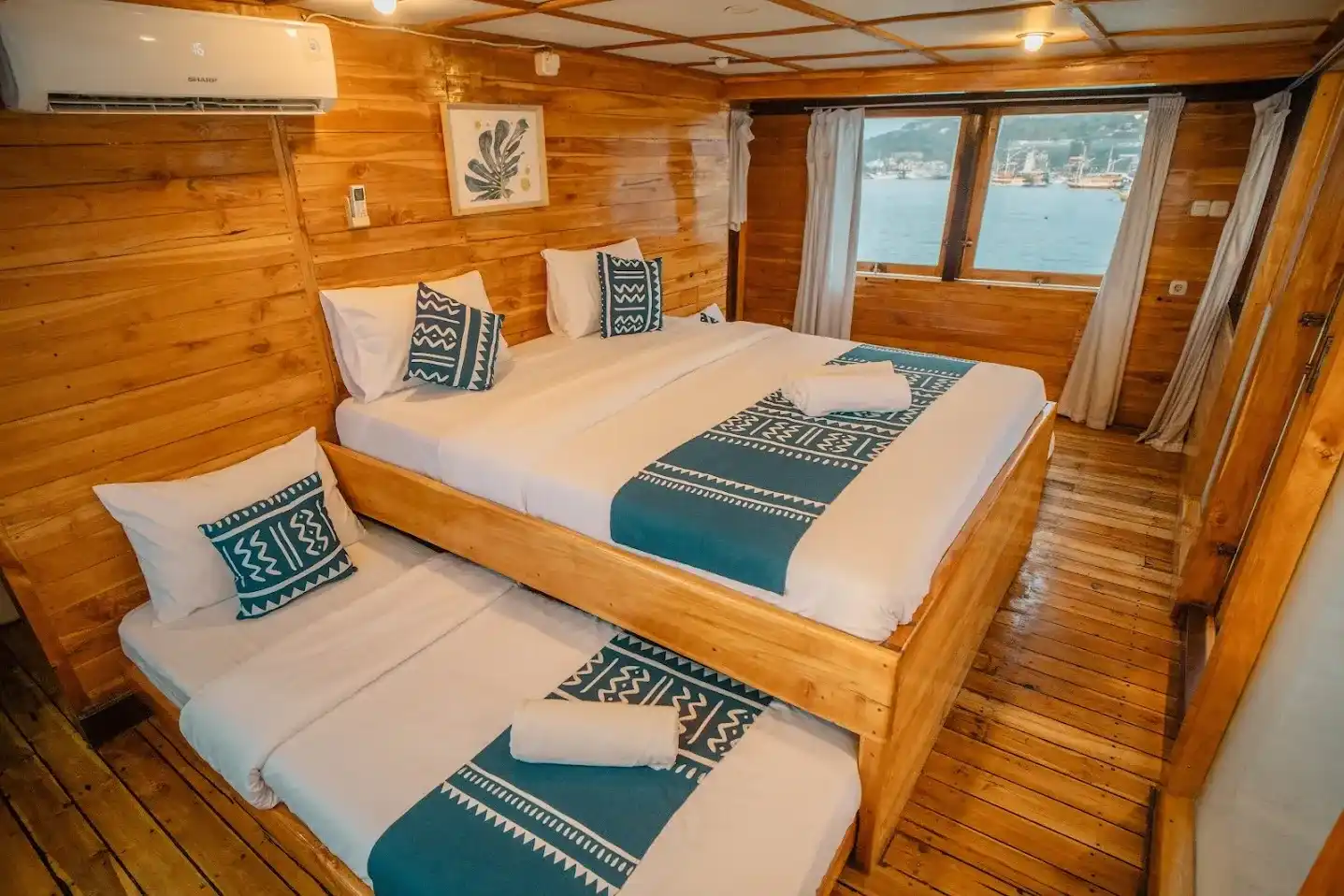 Maipa Deapati Phinisi Boat Charter | Master Cabin | Komodo Tour | Boat Komodo Trip