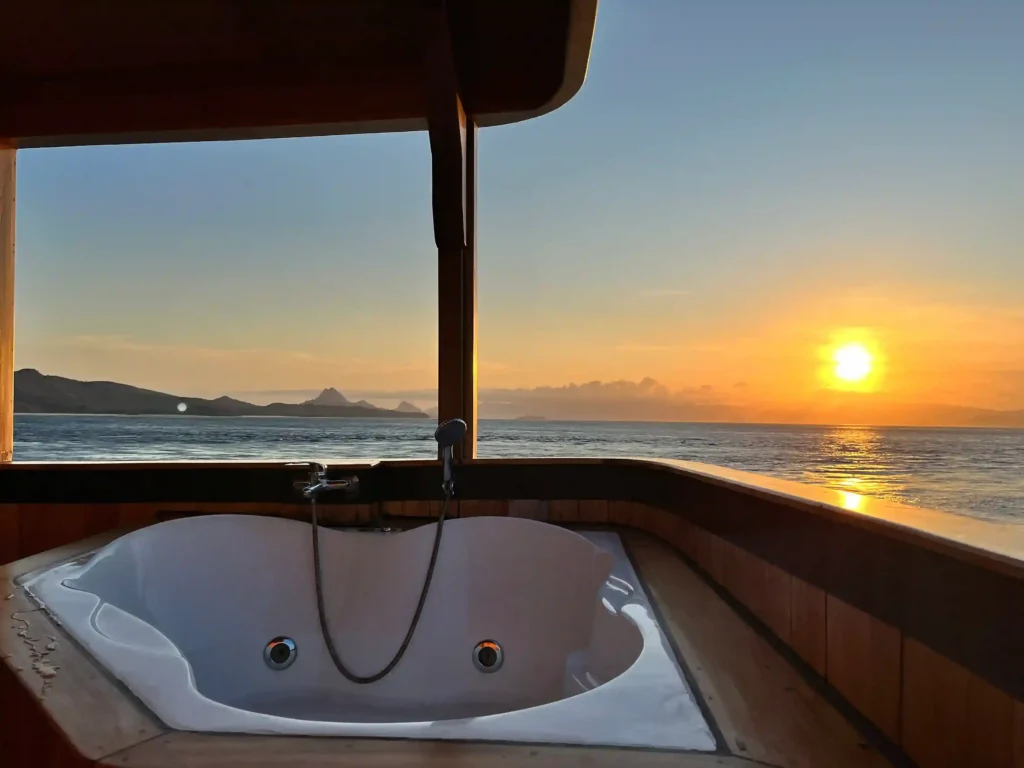 Night at Komodo Island | Eduard Fernando