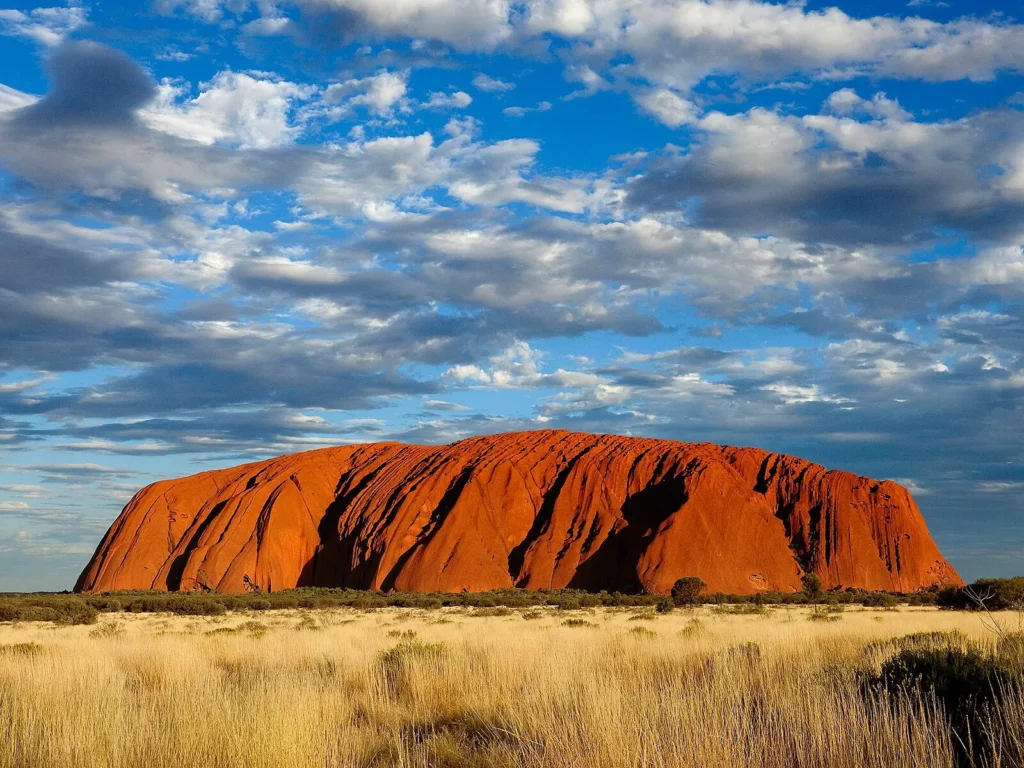 Uluru - Ayers Rock (Source by Wikimedia Commons)
