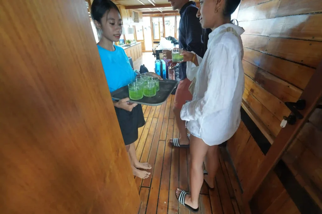 Welcome Drink Lamborajo 3 | Boat Komodo Trip