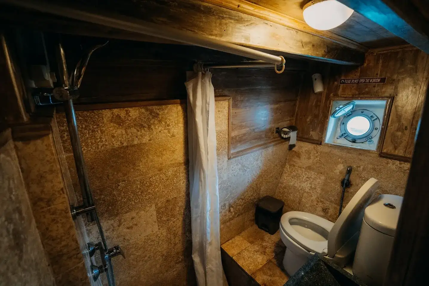 Cajoma IV Phinisi Boat Charter | Cabin 2 Bathroom | Liveaboard | Komodo Tour | Boat Komodo Trip