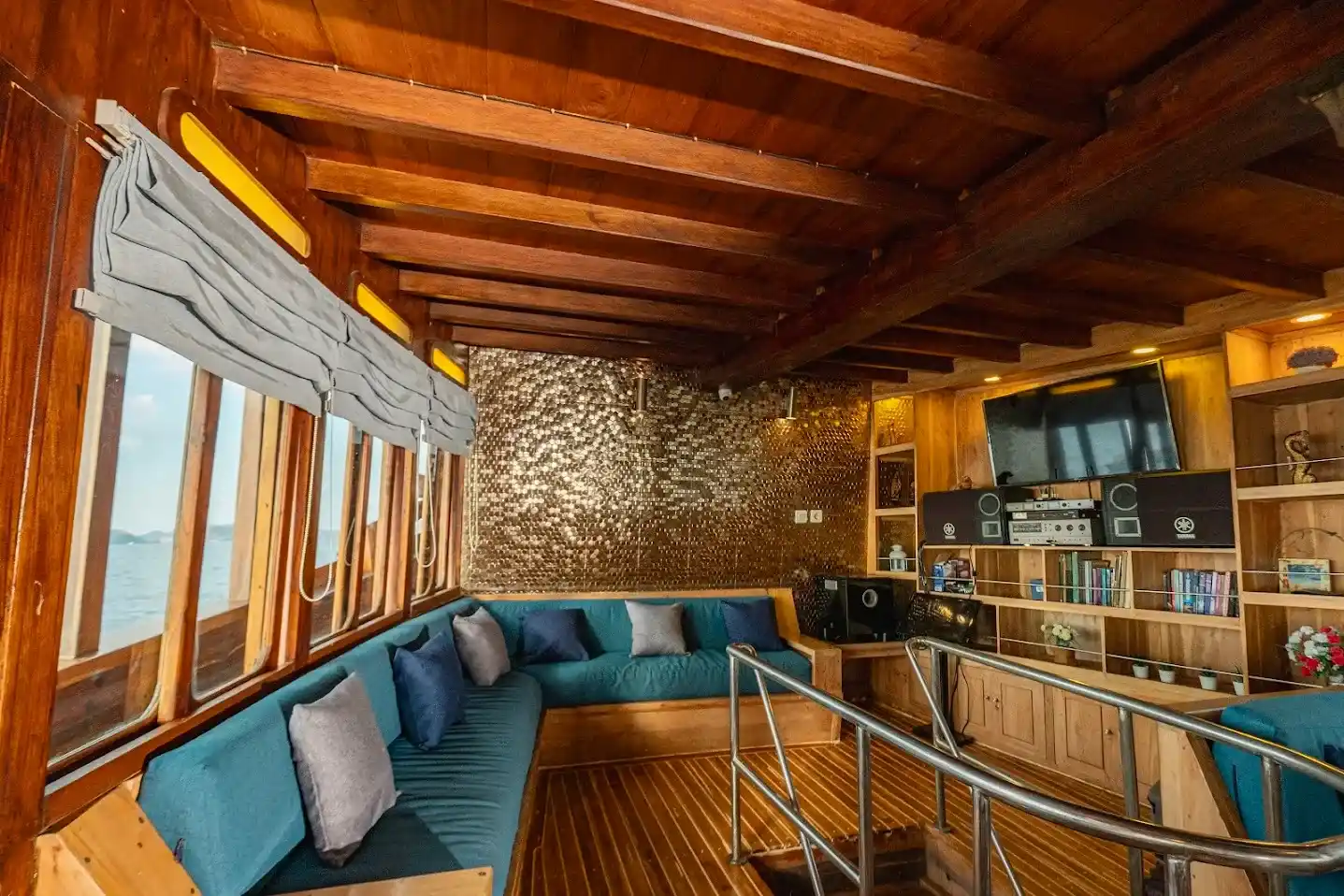 Indoor Lounge Area on Cajoma V Phinisi Boat Charter | Liveaboard | Komodo Tour | Boat Komodo Trip