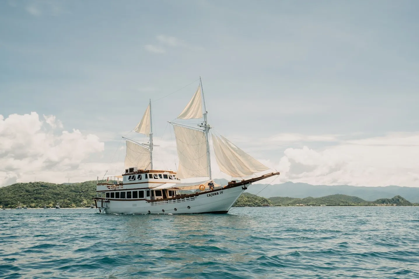 Cajoma IV Phinisi Boat Charter | Komodo Tour | Boat Komodo Trip