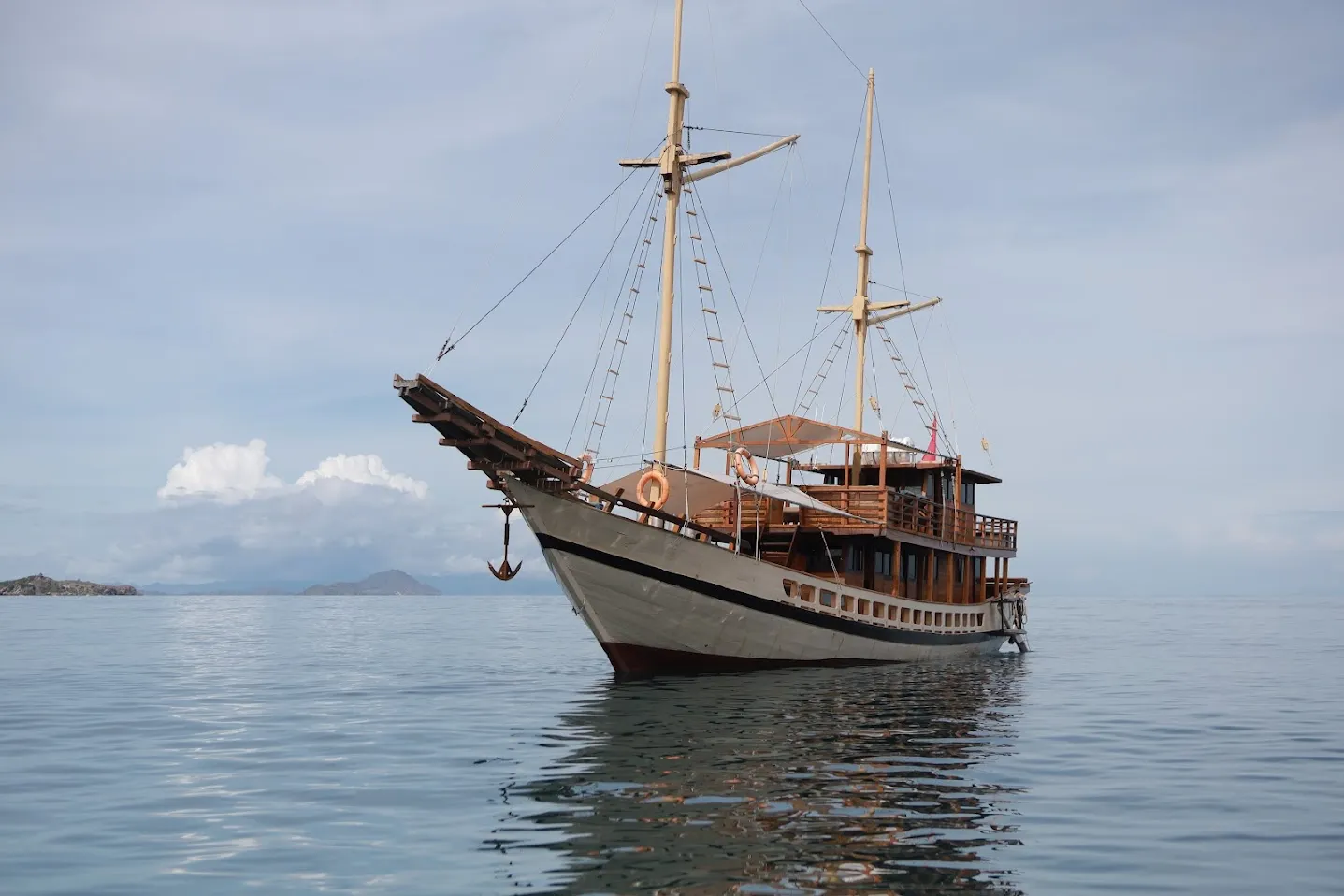 Floresta Phinisi Charter: Small-Group Komodo Experience