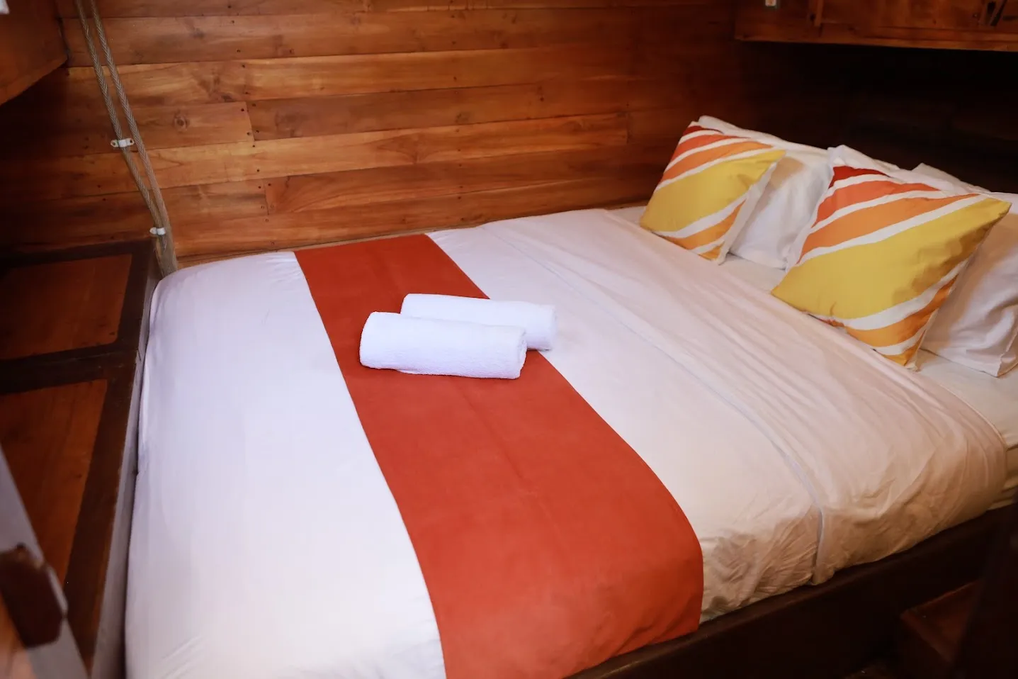 Cabin 2 Lower Deck on Floresta Phinisi | Komodo Island Tour | Boat Komodo Trip